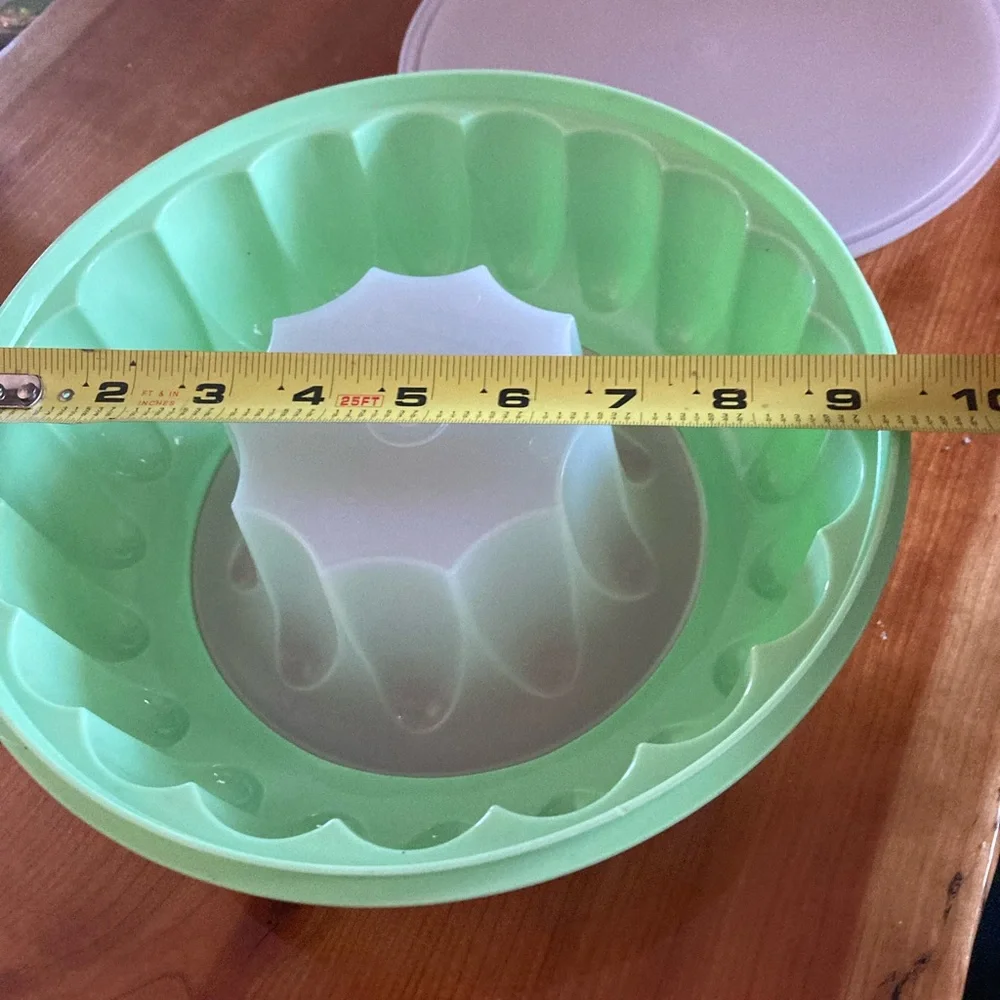 Tupperware 3 Piece jello/fruit mold - Picture 9 of 9